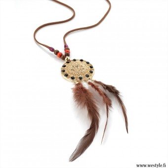 Ett halsband som passar perfekt in i trenden med etniska smycken! Det består av ett mockaliknande brunt snöre, med lila, bruna och röda pärlor av trä framtill i ändorna.