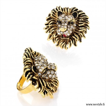 En riktigt tjusig ring i form av ett lejonhuvud i guldfärgad metall.