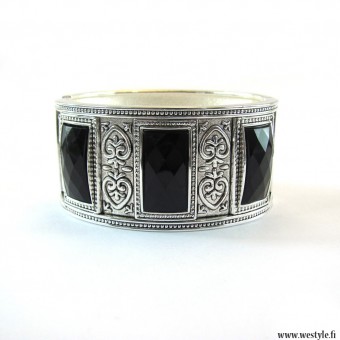Silverfärgat armband i antik stil